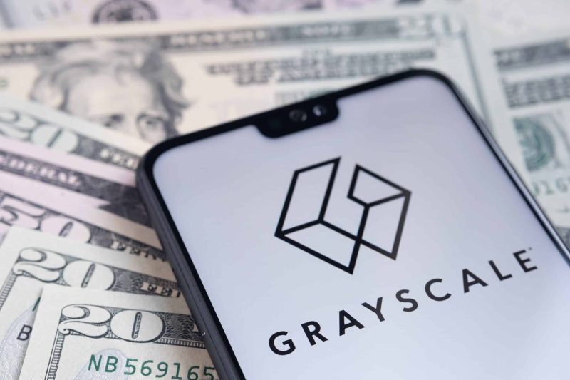  Grayscale’s Bitcoin Trust (GBTC) Outpaces Majority of ETFs with Half a Billion in Trading Volume