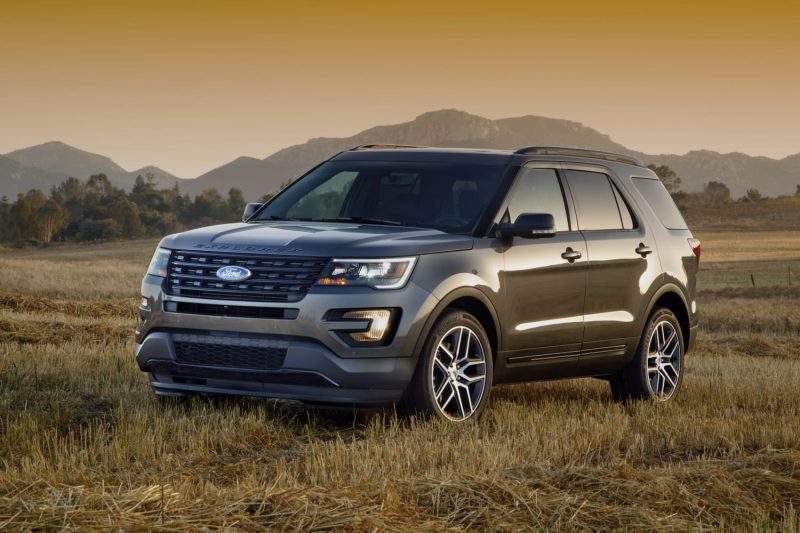  Ford recalling about 2 million Explorers over fears of pieces flying off while driving
