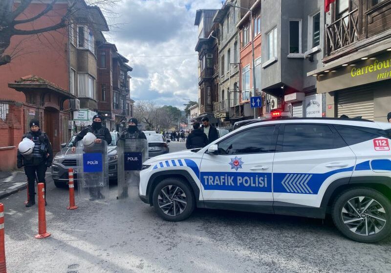  Gunmen kill one person during Sunday service at Istanbul church