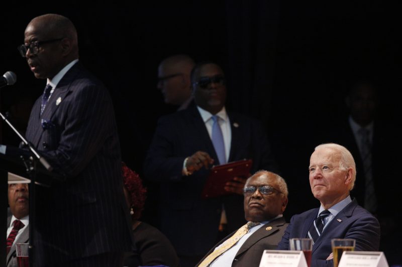  Biden is not breaking through the ‘MAGA wall,’ Clyburn warns