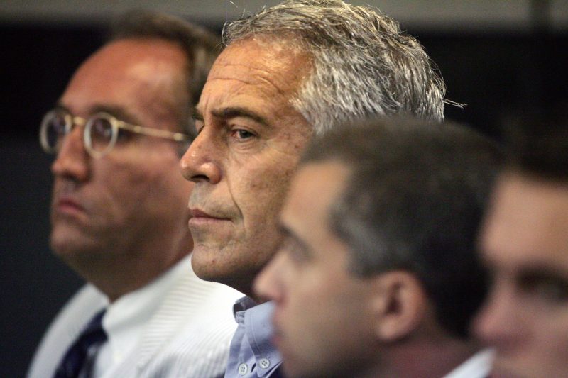  Court releases hundreds of unredacted documents in Jeffrey Epstein case
