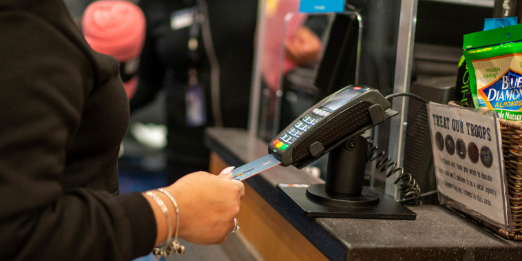  Average credit card balances jump 10% to a record $6,360 as more consumers fall behind on payments