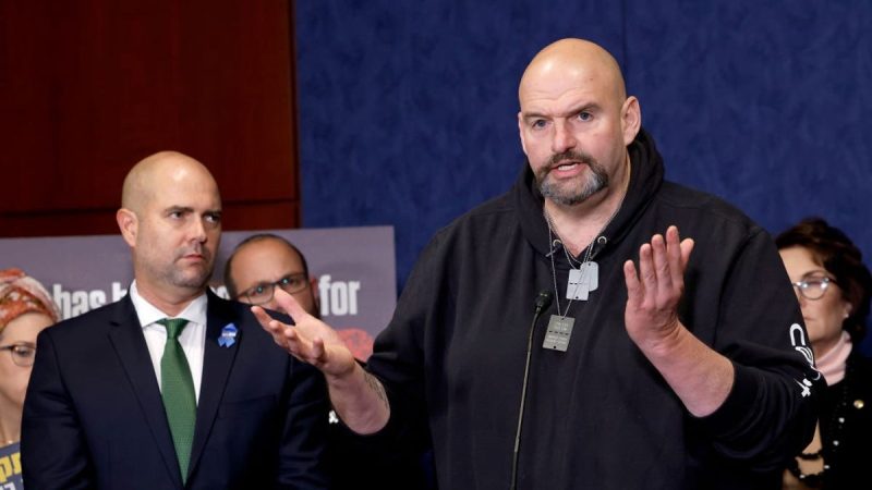  Fetterman blasts pro-Palestinian protesters: ‘Why aren’t you demanding that Hamas surrenders?’