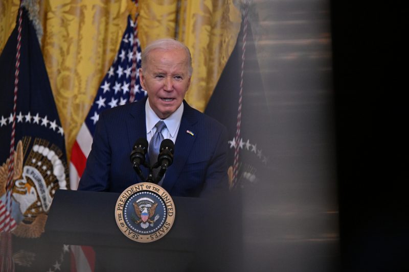  Biden convenes congressional leaders as federal shutdown deadline nears