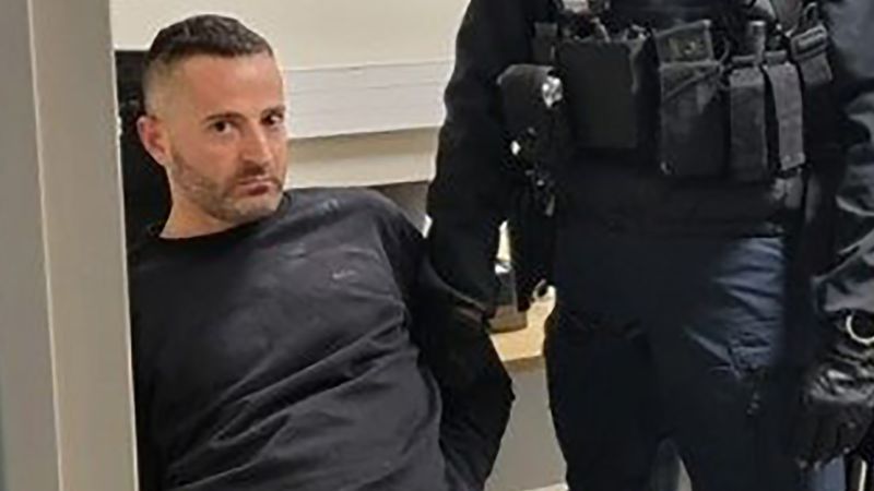  Italian mafia boss who escaped prison by tying bed sheets together arrested during romantic dinner in France