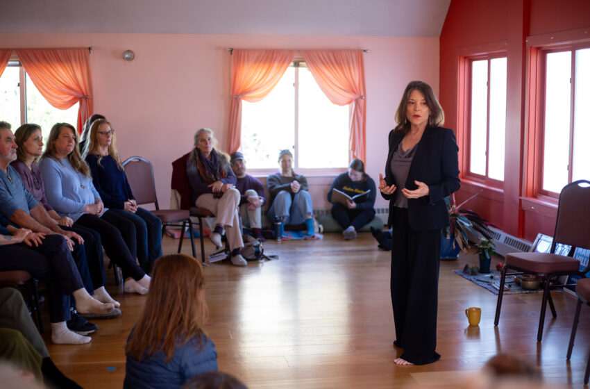  Marianne Williamson drops out of Democratic presidential race