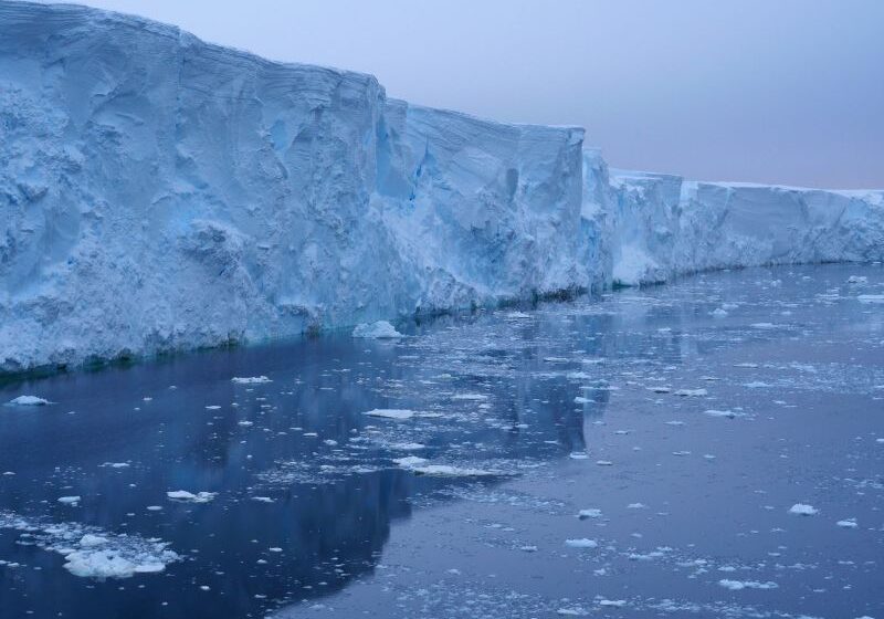  The ‘Doomsday Glacier’ is rapidly melting. Scientists now have evidence for when it started and why