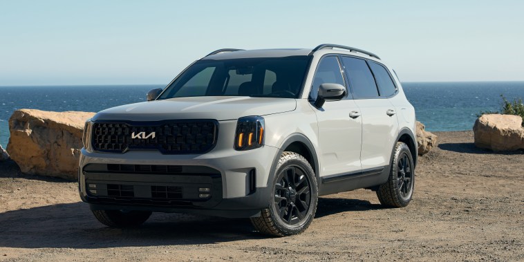  Kia recalling 427,000 Telluride SUVs because they might roll away while parked