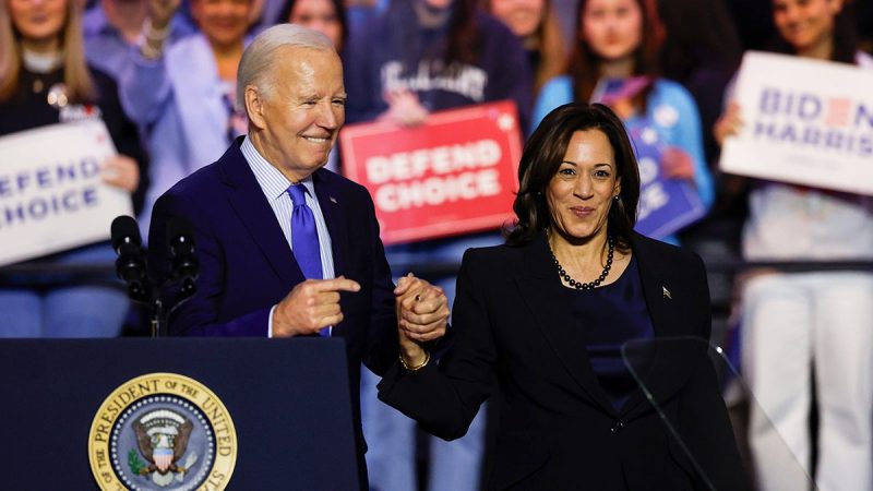  White House drops COVID-19 rule that those around Biden, Harris must test negative