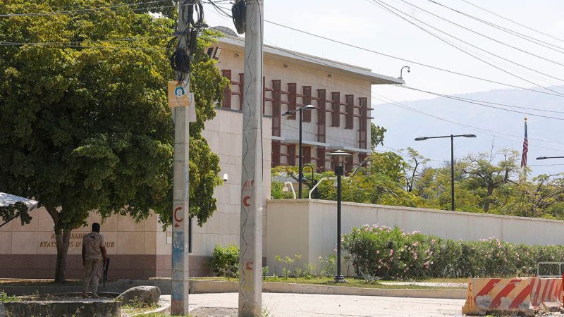  Haiti, US Embassy entrance area plunge into darkness as vandals attack power plant and substations