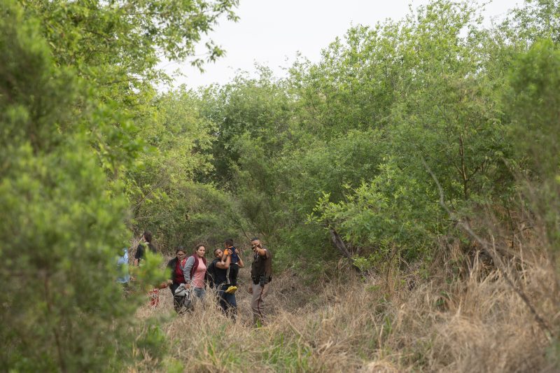  Supreme Court keeps Texas migrant law on hold until at least March 13