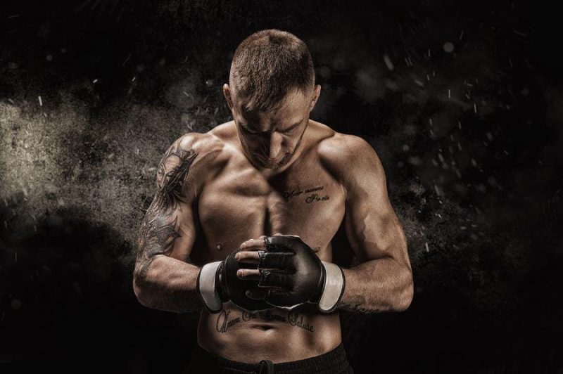  VeChain Teams Up with UFC to Tokenize Fighter Gloves, Community Reacts