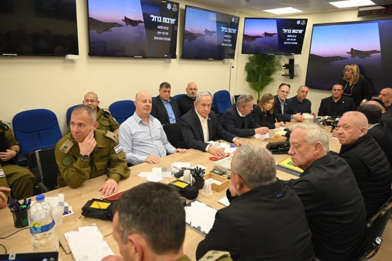  Israel war cabinet still debating how to respond to Iran attack, Israeli officials say