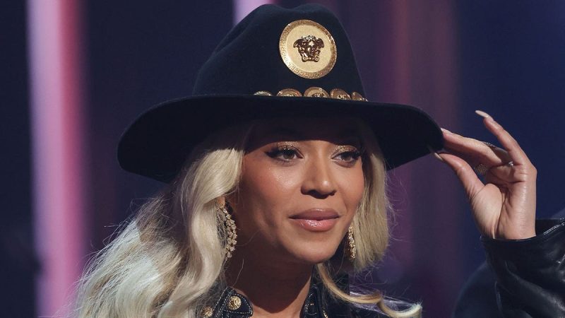  Michelle Obama says Beyoncé’s ‘Cowboy Carter’ album is a reminder to vote