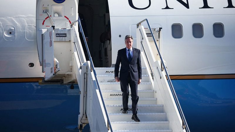  Blinken, US delegation drive from Paris to Brussels after his plane again suffers a ‘mechanical issue’