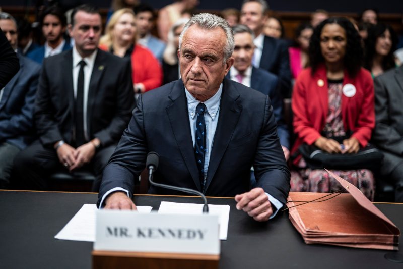  RFK Jr. downplays Jan. 6 attack, says he wants a special counsel to review related cases