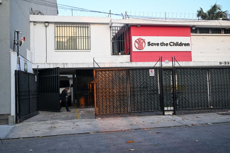  Guatemalan prosecutors raid Save the Children’s offices over migrant children complaint