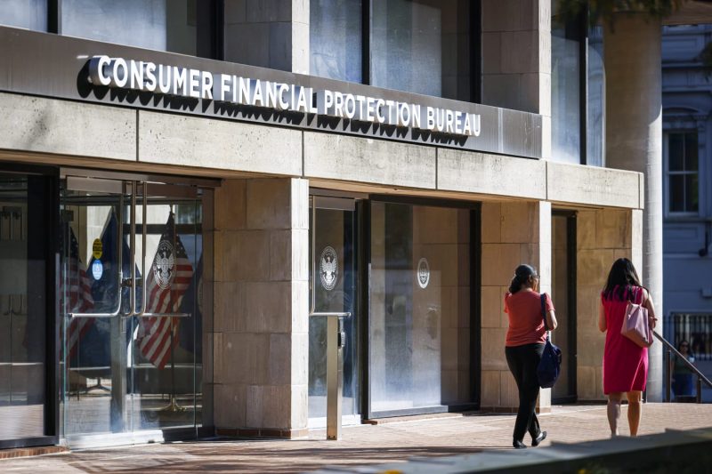  CFPB rule to save Americans $10 billion a year in late fees faces possible last-minute freeze