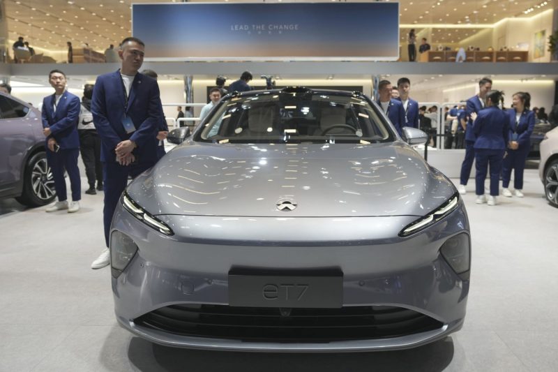  Tesla’s Chinese rival Nio launches a new brand and car that undercuts the Model Y by $4,000