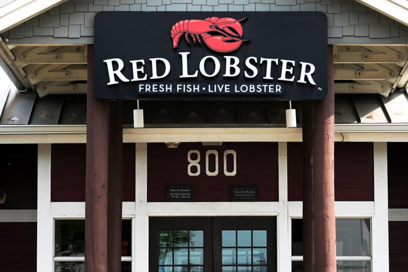  It wasn’t the endless shrimp that doomed Red Lobster. How private equity pinched the seafood chain.