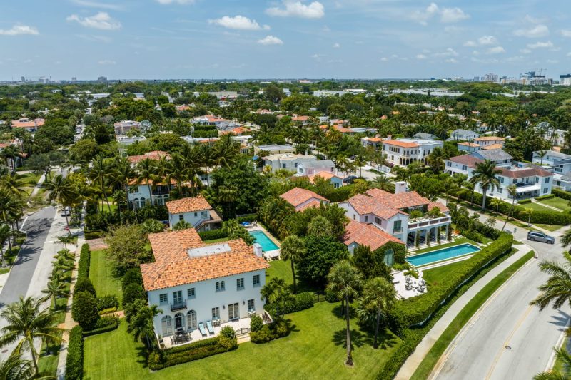  Palm Beach housekeepers are making $150,000 a year due to massive demand from the wealthy