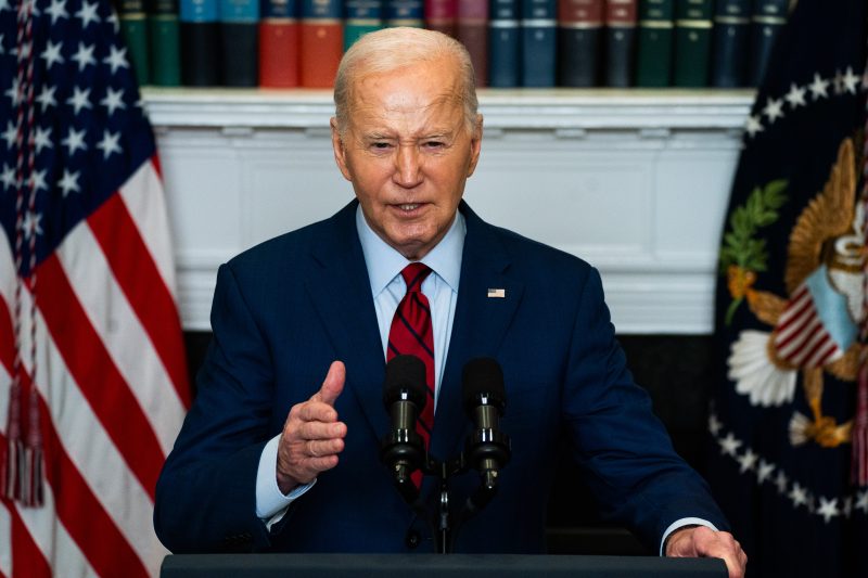  Biden, congressional Democrats distance themselves from campus protests