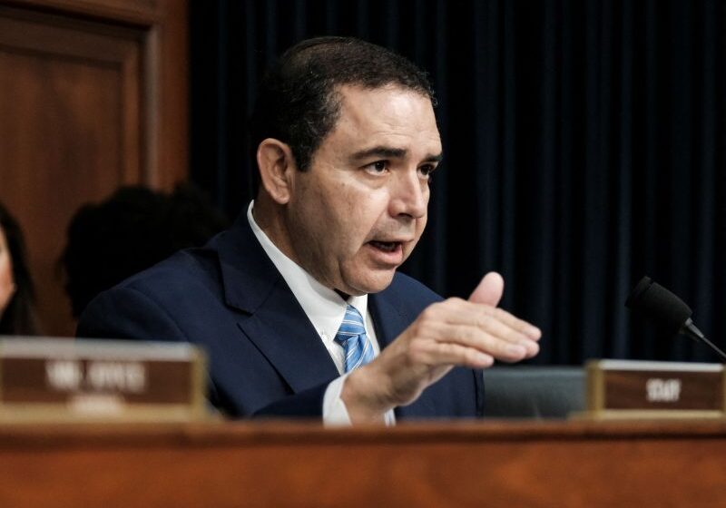  Rep. Henry Cuellar accused of taking bribes from Azerbaijan, Mexican bank