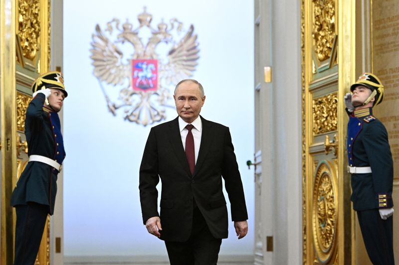  Putin inaugurated as president for fifth term with Russia under tight grip