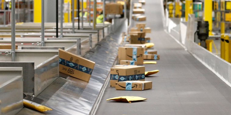  Amazon plans to launch discount store in bid to fend off Temu and Shein