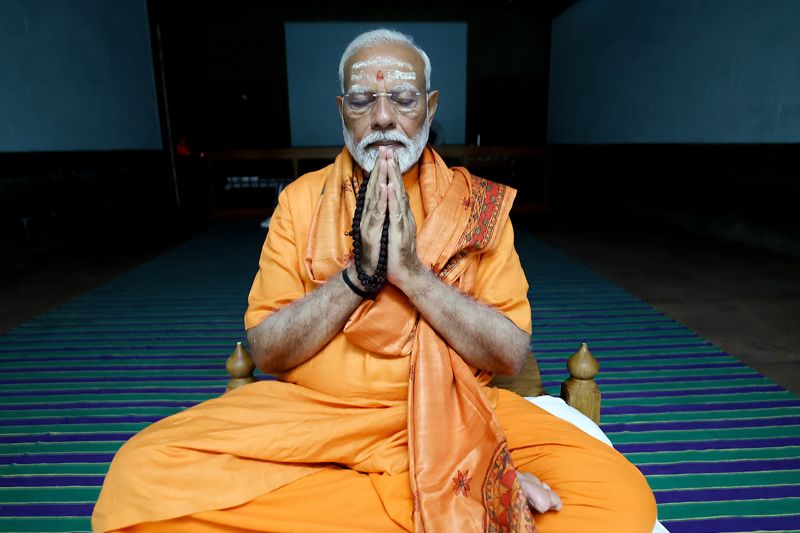  Modi heads for two days of island meditation as Indian election nears end