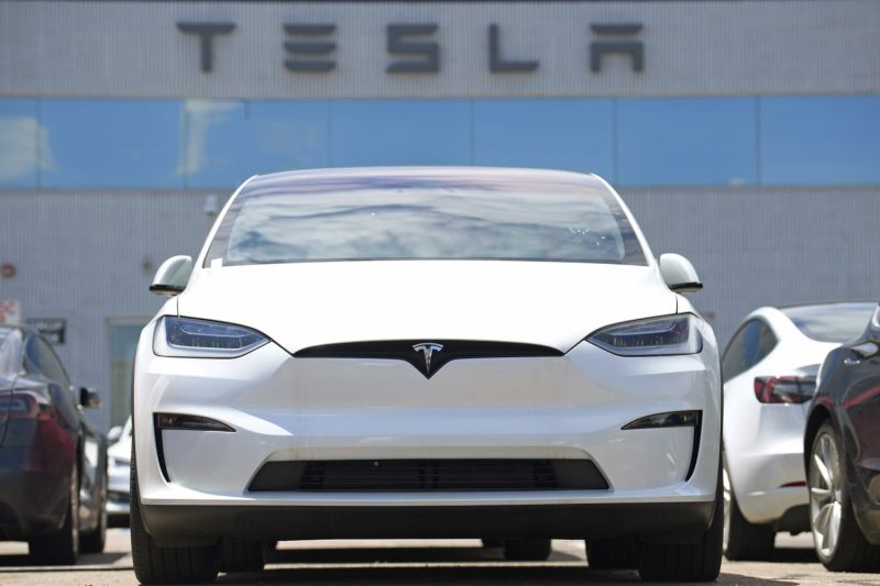  Tesla recalls 1.8 million vehicles over unlatched hood issue