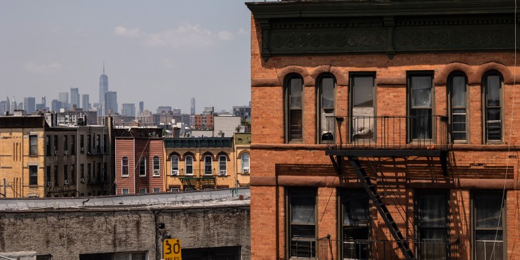  Mortgage refinance demand jumps to a 2-year high, as interest rates drop