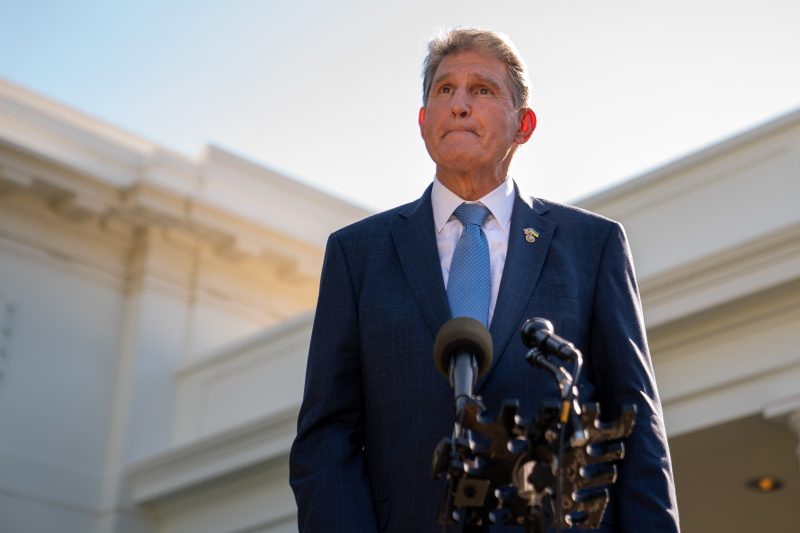  Manchin threatened to break with Biden before senior Democrats intervened