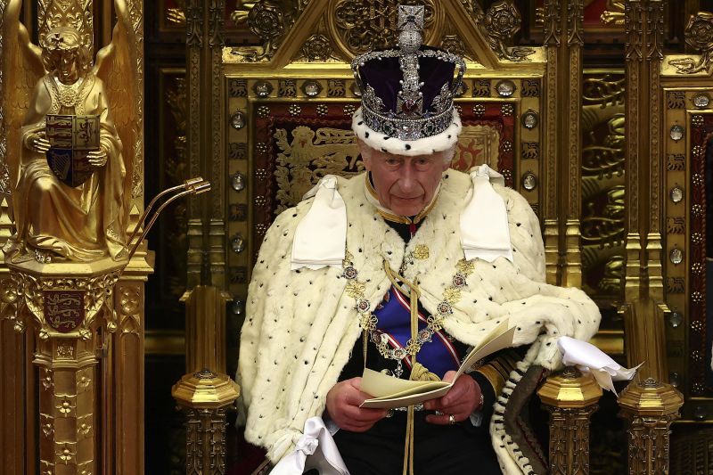  King Charles III unveils Keir Starmer’s plans for Britain, in state opening of new parliament