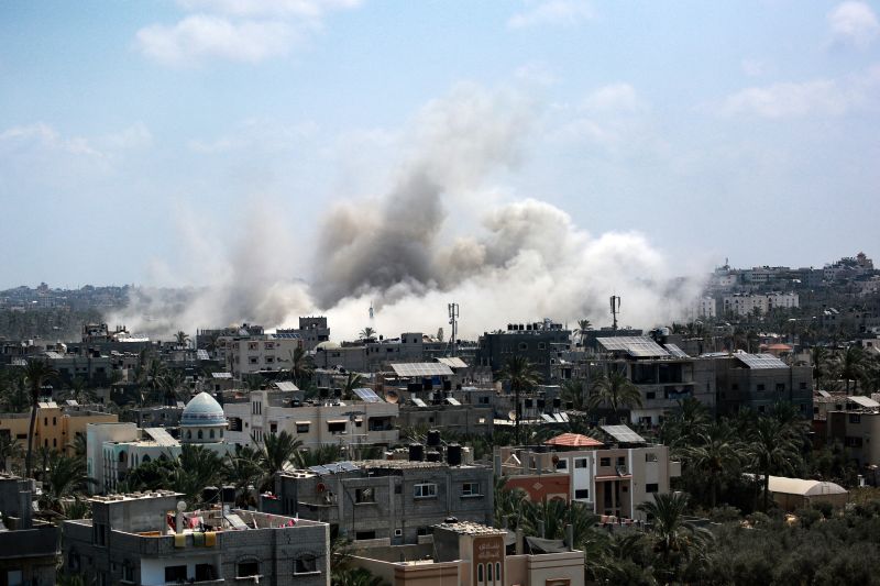  At least 30 killed and over 100 injured in an Israeli airstrike on a school in Gaza, Palestinian officials say