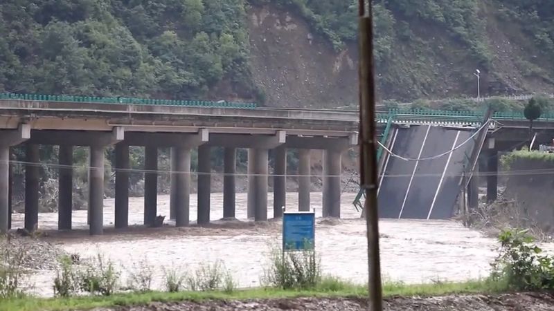  Bridge collapses in China killing 12 and leaving more than 30 missing