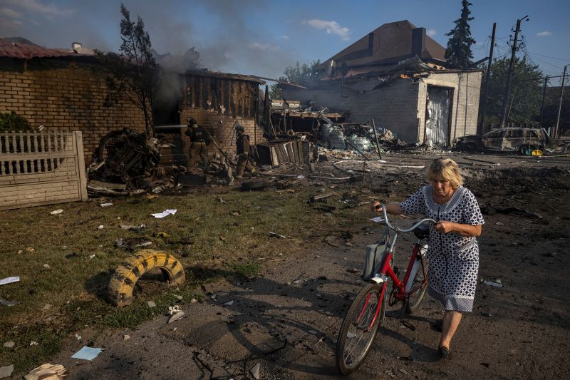  Russia ‘rapidly approaching’ key Ukraine city despite Kursk setback