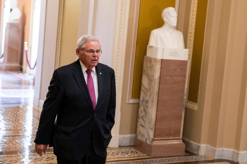  Menendez drops independent reelection bid for Senate ahead of resignation