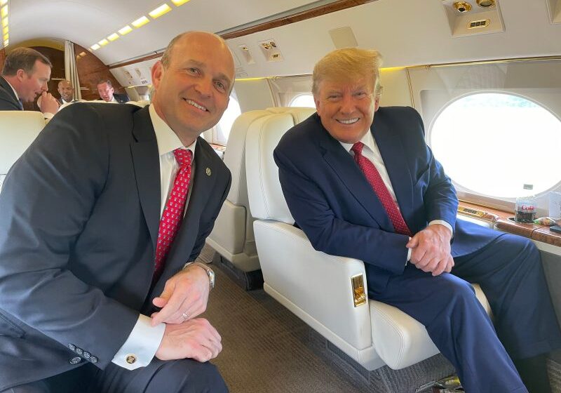  Trump took a private flight with Project 2025 leader in 2022