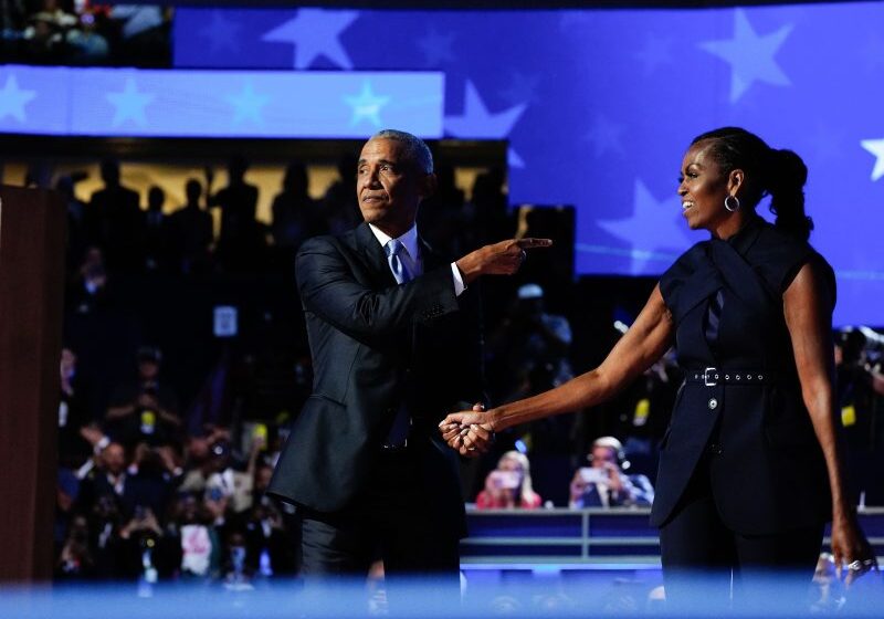  Obamas electrify Democrats at Chicago convention