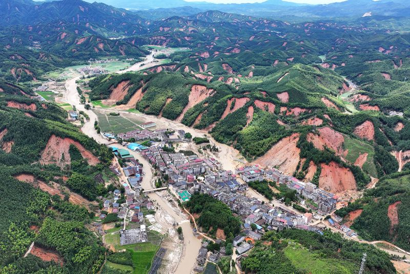  At least 30 dead after Typhoon Gaemi cut off towns in China’s Hunan province