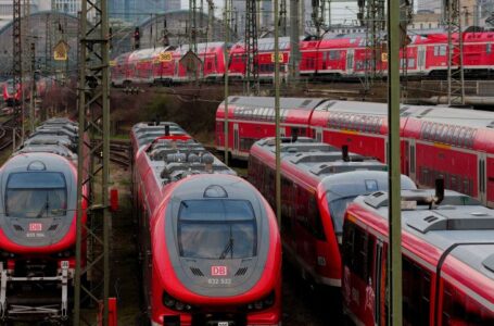 Massive train disruptions leave hundreds stranded in Germany