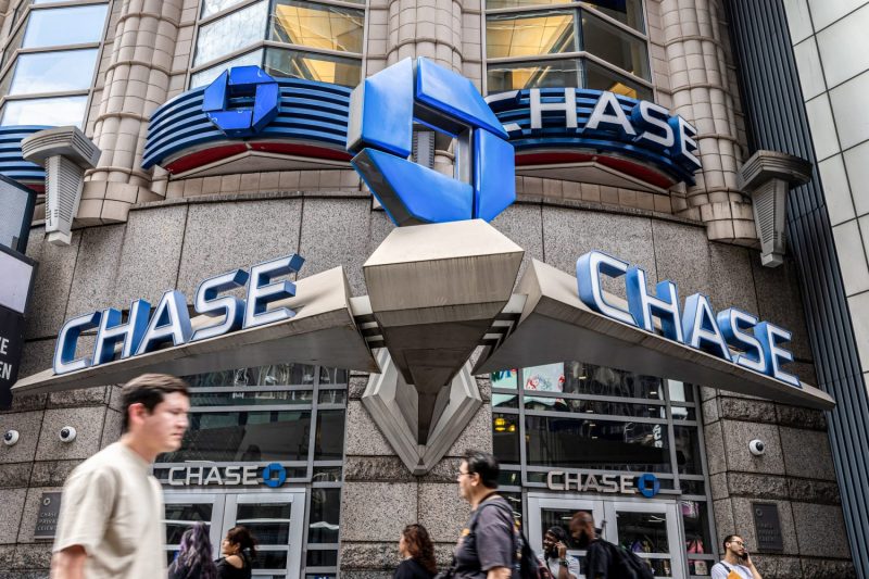  Chase Bank is referring check fraud ‘glitch’ incidents to authorities