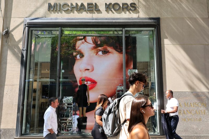  In federal trial, Michael Kors says it’s harder to sell handbags in TikTok and Taylor Swift era