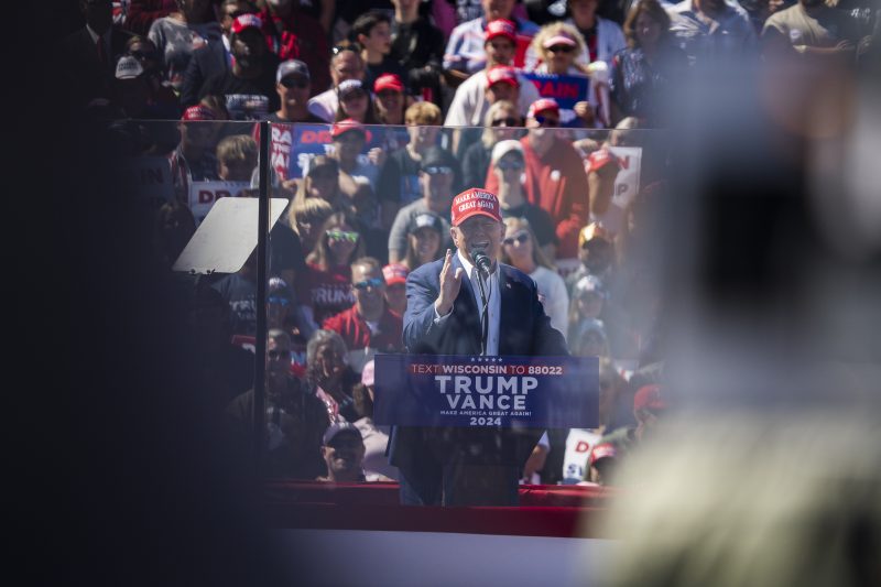  Trump blames ‘rhetoric’ of Biden, Harris for possible assassination attempt