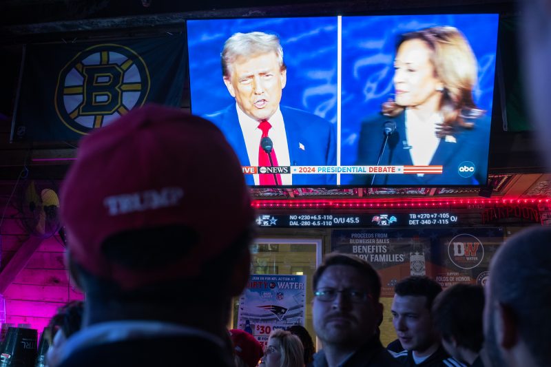  Jeers, cheers as D.C. watches Trump-Harris debate