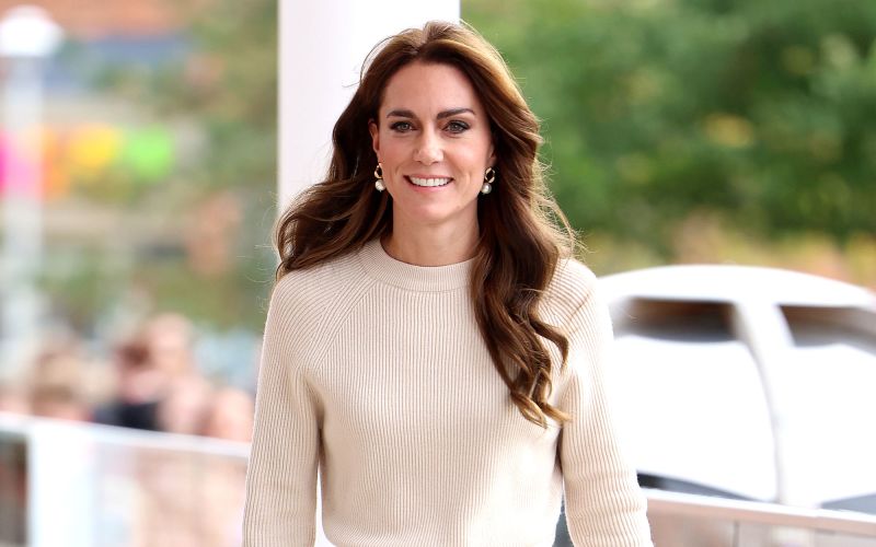  Kate goes back to work, days after cancer treatment update