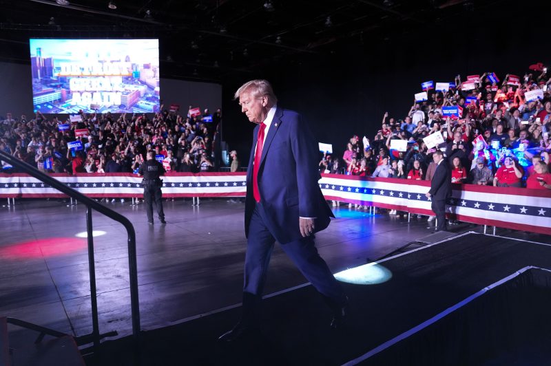  Faulty mic derails Detroit rally as Trump courts city he insulted