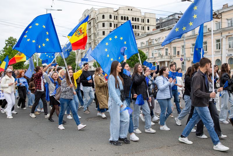  Moldova faces a tug of war between Russia and the West in two crucial votes