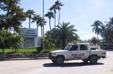 Doctors Without Borders halts operations in Haiti’s capital, citing police threats